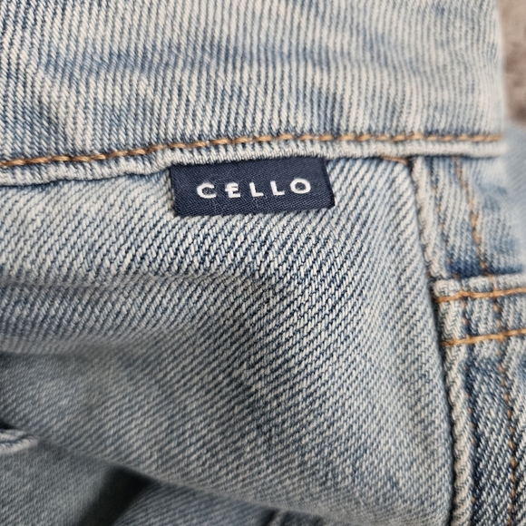 Cello Mid Waisted Wide Leg Skater Light Wash Jeans Size 11 NWT - Picture 9 of 12